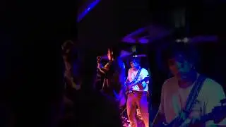 Omar Apollo - Kickback (Live) - Paris, Le Pop up du Label