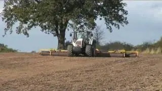Valtra T202 in action