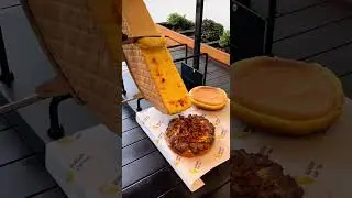 Cheese lovers #reels #shoshou#cheese#burger #yummy #viral #trending #dz #eating#delicious #music#uk