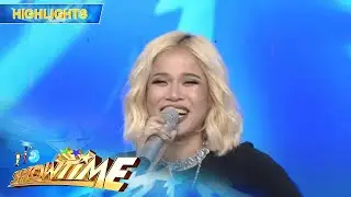 ATAKE! Klarisse, NILARO ang concert poster niya | It&rsquo;s Showtime