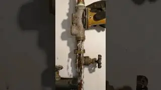Replacing a Watts pressure reducing valve on copper pipe 💦 #plumbing #plumber #asmr #diy