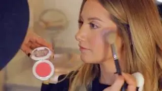 5 min. Look using Illuminate Beach Goddess Palette