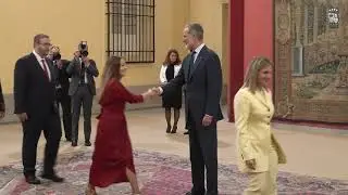 El Rey recibe a las últimas promociones de la Escala Técnica de Gestión de Organismos Autónomos