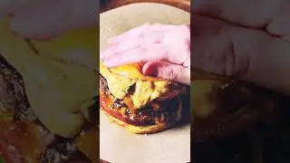 Hot and Juicy Burger You Must Try! 🍔😋