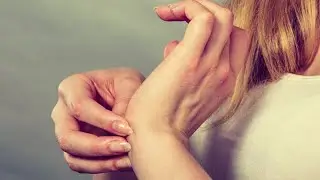 Here's What It Really Means When Your Left Hand Itches