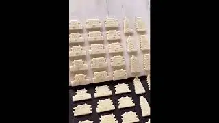Biscuit molding machine work by tray