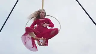 Saskia Collyns - Aerial Hoop Solo Act