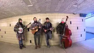 Tall Tree Tales - Cold night in December (Live)
