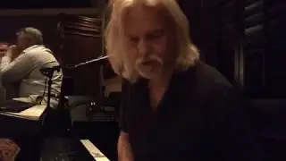 Who else likes Piano Bar Lounge Entertainment ? - Steve McRay Live from Pampas