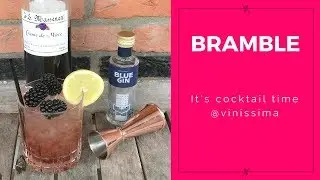 Perfect serve for cocktail Bramble