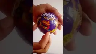 Cadbury Gems surprise ball😍😍 || Amazing free gifts inside|| #shorts ||#snackreview ||#chocolatelove