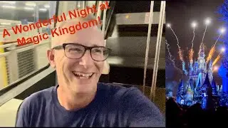 A Wonderful Evening @ Magic Kingdom Christmas Decorations, HEA Fireworks & More #fireworks #disney
