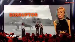 Disruptor Award f&uuml;r Asana Rebel I Sara Nuru I Made For More Award 2019 I SportScheck