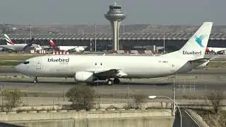BlueBird Nordic Boeing 737-400 TF-BBO Taxing Madrid Barajas LEMD