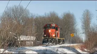 CN 556:SB avec CN 4727 a Desbiens/Qc 26 decembre 2025