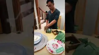 Chung cake pack for Vietnamese traditional New Year
