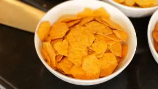 Low-Fat & Low-Sugar Snacks With No Fruits & Veggies : Food Benefits & Nutrition
