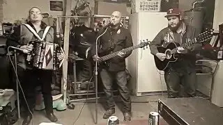 Ricardo y Jerry-Llevale Esta Carta A Esther