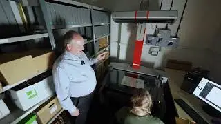 Digitising books with a planetary scanner