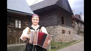 Monika Soroková - Chodíme chodíme, Hore dedinou mládenci idú, Chodili chlapci k nám
