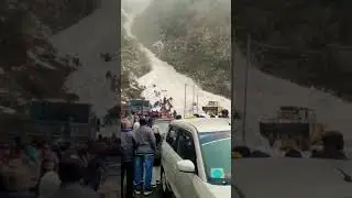 accident happen at Naran landsclading at naran