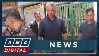 Секретарь Департамента местной гражданской полиции Ремулла осматривает возможное место содержания...