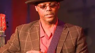 Elixir Strings Up Close With Eric Bibb