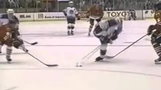 Hockeyfighters.cz  Trent Yawney vs Ian Laperriere.wmv