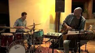 STEF GIORDI & CONNECTED &ndash; Exit Poll