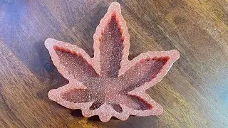 How to make A Epoxy Resin Glow in the dark Leaf 🍁 Ashtray