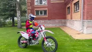 250cc air cooled dirt bike customer riding show