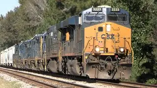 Old EMDs! CSX 3223 leads a great lashup of X421-15 in Savannah, GA 11/16/24