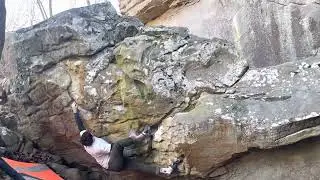 The Man of Your Dreams Climbs &ldquo;Mescal V4&rdquo; at Stone Fort (LRC)