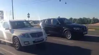Mercedes-Benz GLK300 vs BMW X3 F25 xDrive20i