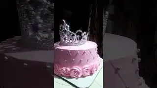 Crown cake #cakeart #cakedecorating #cakedesign #themecakes #cakeforgirl#shorts #shortvideo#short