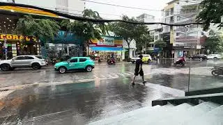 Trú mưa Trần Quang Khải, Nha Trang 3:30’ chiều Dec 17