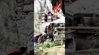 The Coffin Caves of China #history