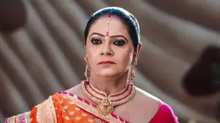 Rupal Patel Aka Kokilaben Recreates The Iconic Scene 'Rasode me kon tha'