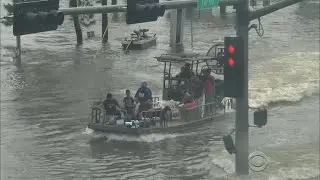 Residents return to Rockport, Texas, to pick up the pieces