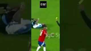 Rodrigo de Paul vs.Arturo Vidal. Se le r&iacute;e en la 😃. Argentina 1 - Chile 0  5/6/25