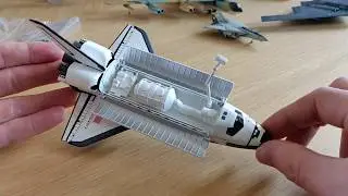 Space Shuttle Discovery Hobby Master 1/200 scale Diecast model🚀 Unboxing review🧐