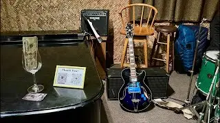 Live! Solo jazz guitar from The Earle, make a request! 11/25/25