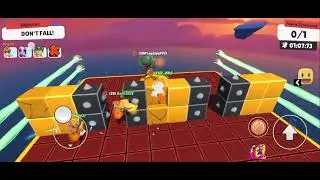 I play stumble guys with my brother 😎