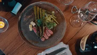 Sous Vide gegartes Beiried mit Spargel und Kartoffeln von Aaron Waltl