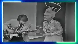 Johnny Jets - La minifalda de Reynalda