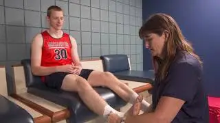 Macalester Athletic Training Room Tour 2020