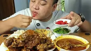 Spicy Mutton curry 😋मसालेदार मटण करी खाणे👌