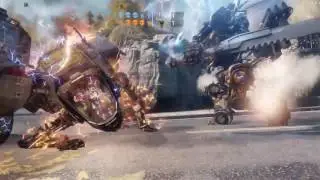 Titanfall&trade; 2 LTS Northstar Ronin and gold Scorch