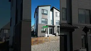 $549,900 new build home in Calgary, Alberta! 🏠🇨🇦