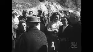 1966 06 06 NODO 1222B  Franco pesca en Asturias